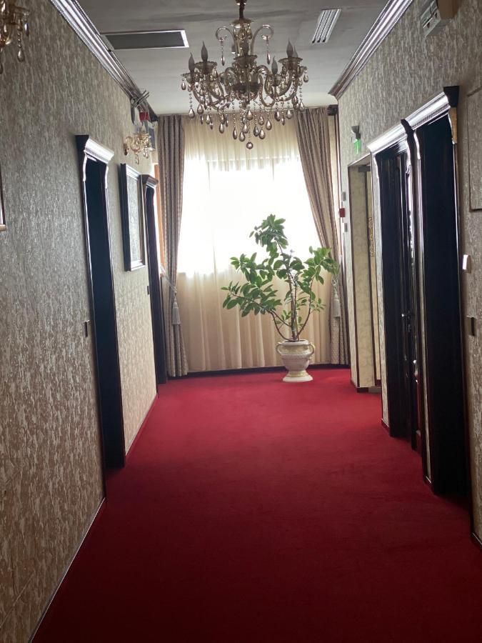 Hotel Onix Роман Экстерьер фото
